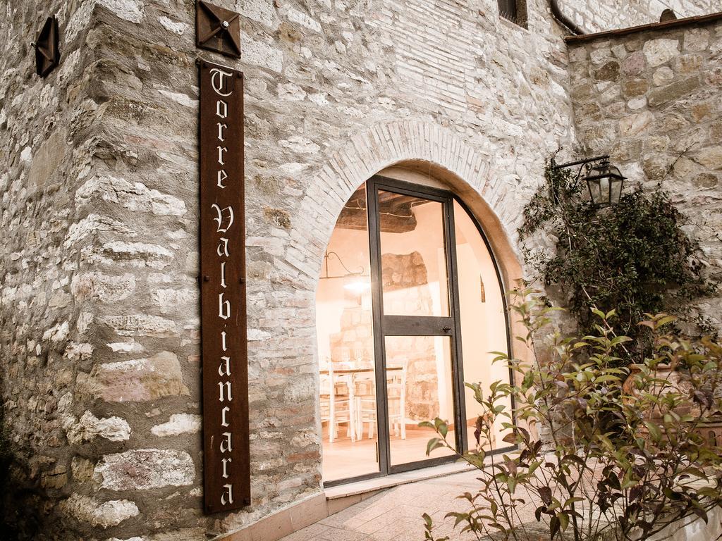 Gasthaus Torre Valbiancara Montebagnolo Exterior foto