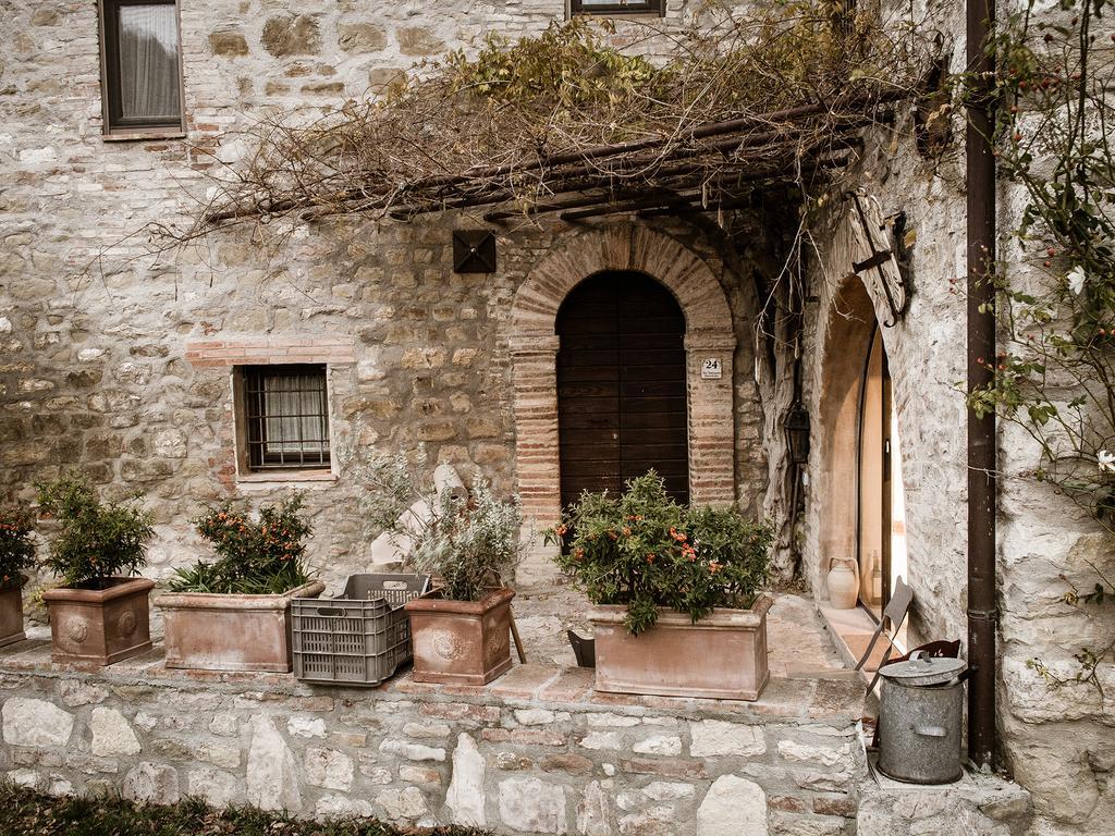 Gasthaus Torre Valbiancara Montebagnolo Exterior foto