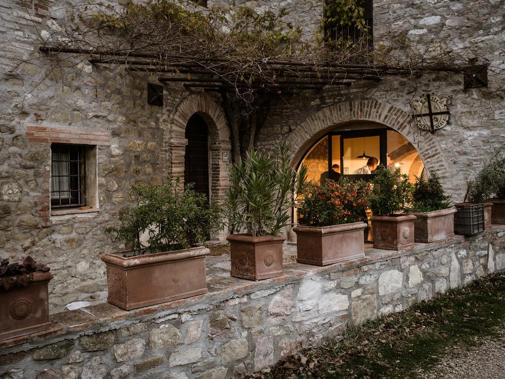 Gasthaus Torre Valbiancara Montebagnolo Exterior foto
