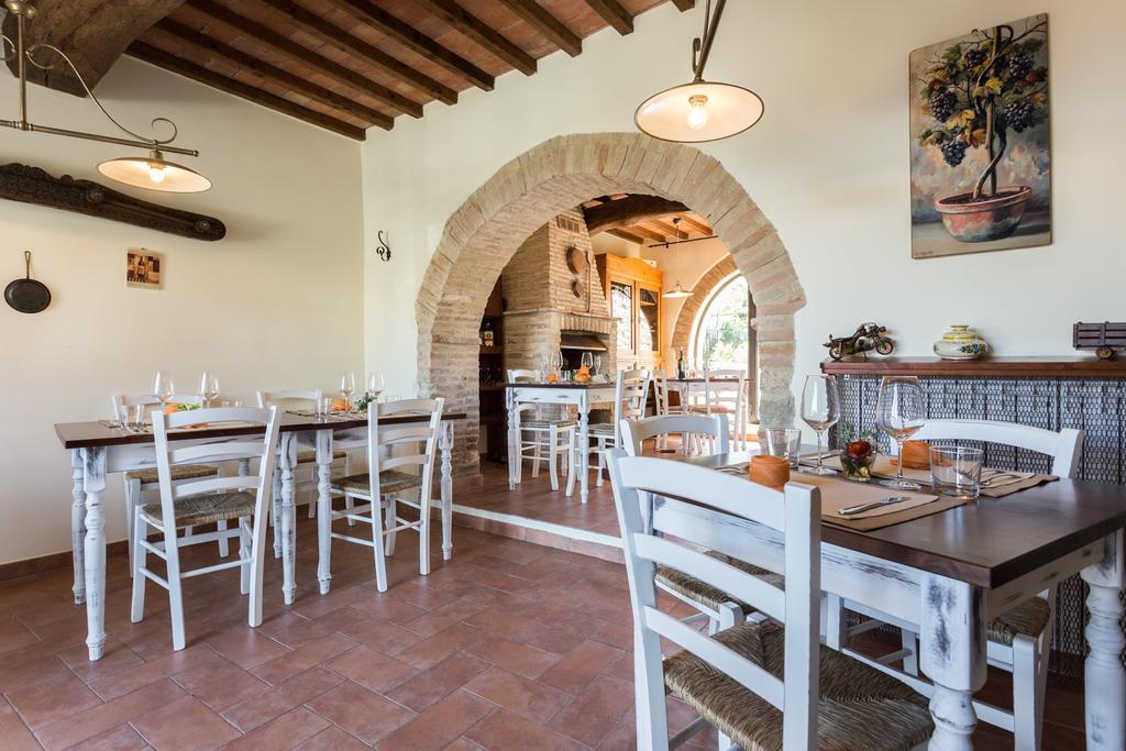 Gasthaus Torre Valbiancara Montebagnolo Exterior foto